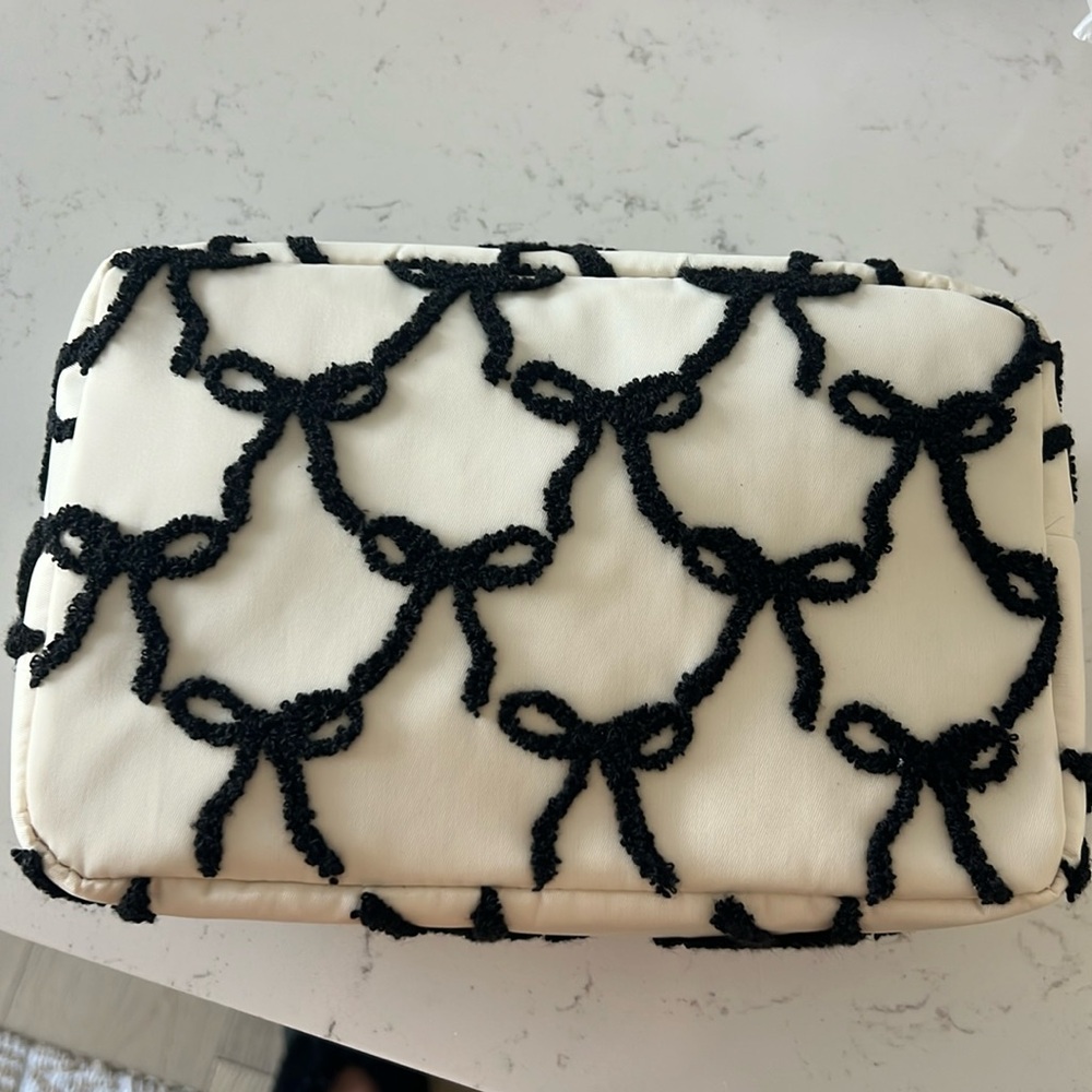 Bow cosmetic bag